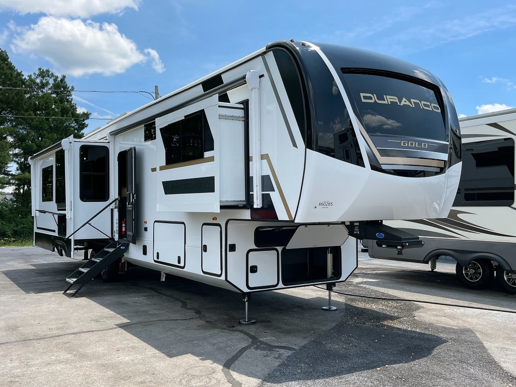 New 2026 KZ Durango Gold G390MLQ fifth wheel